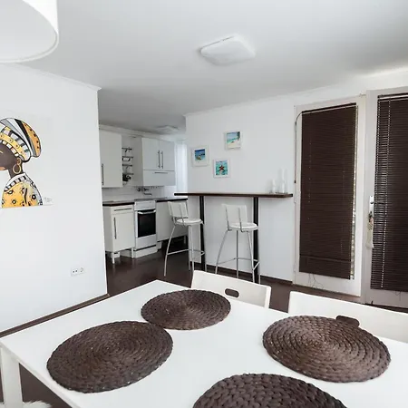 Holiday home White House *